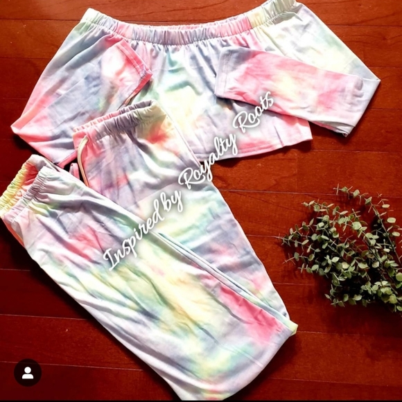 Tie Dye Lounge Set - Picture 1 of 4